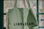 Tote bag that says Librarian